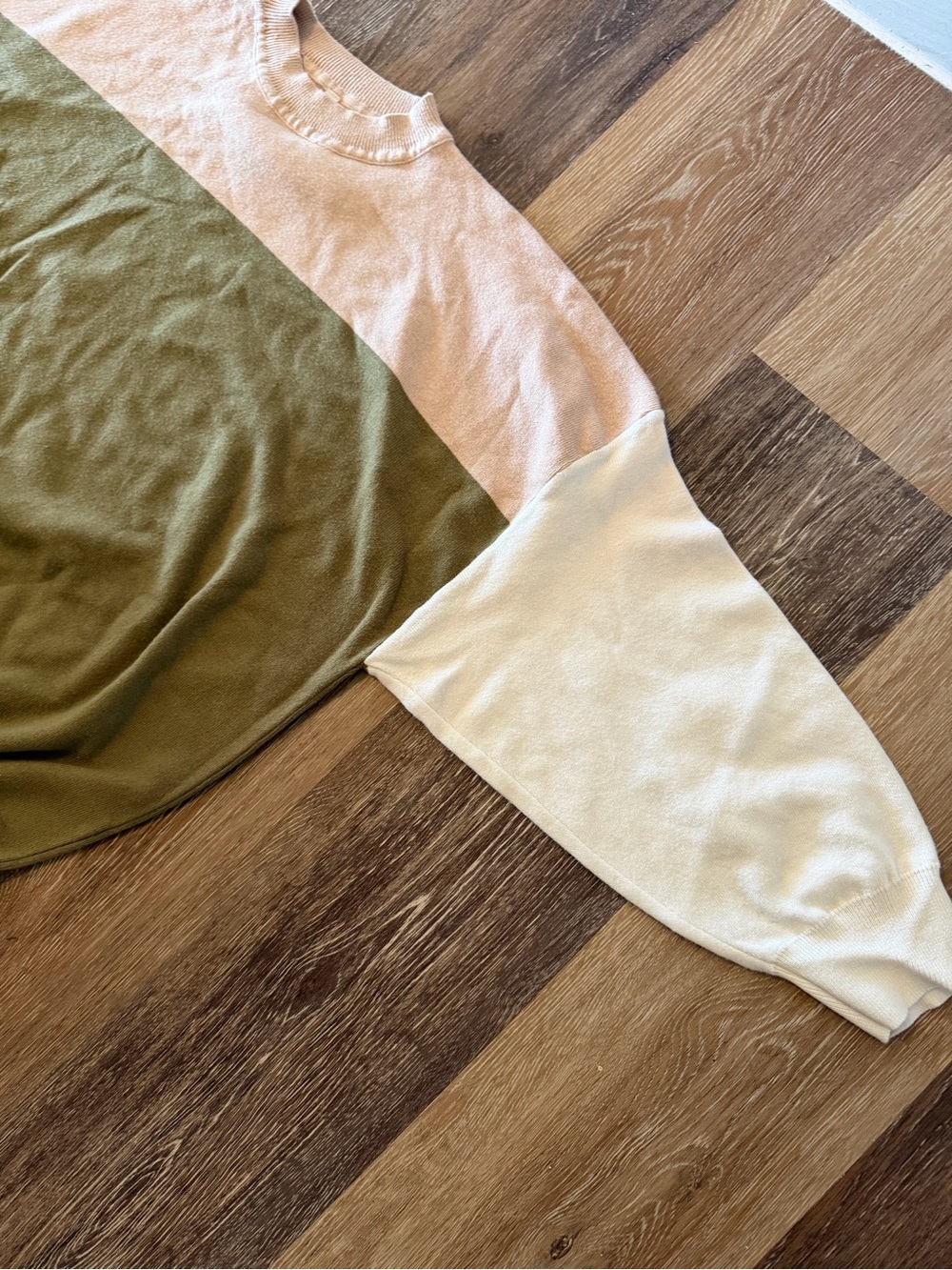 Color Block Sweater - Picture 5 of 7